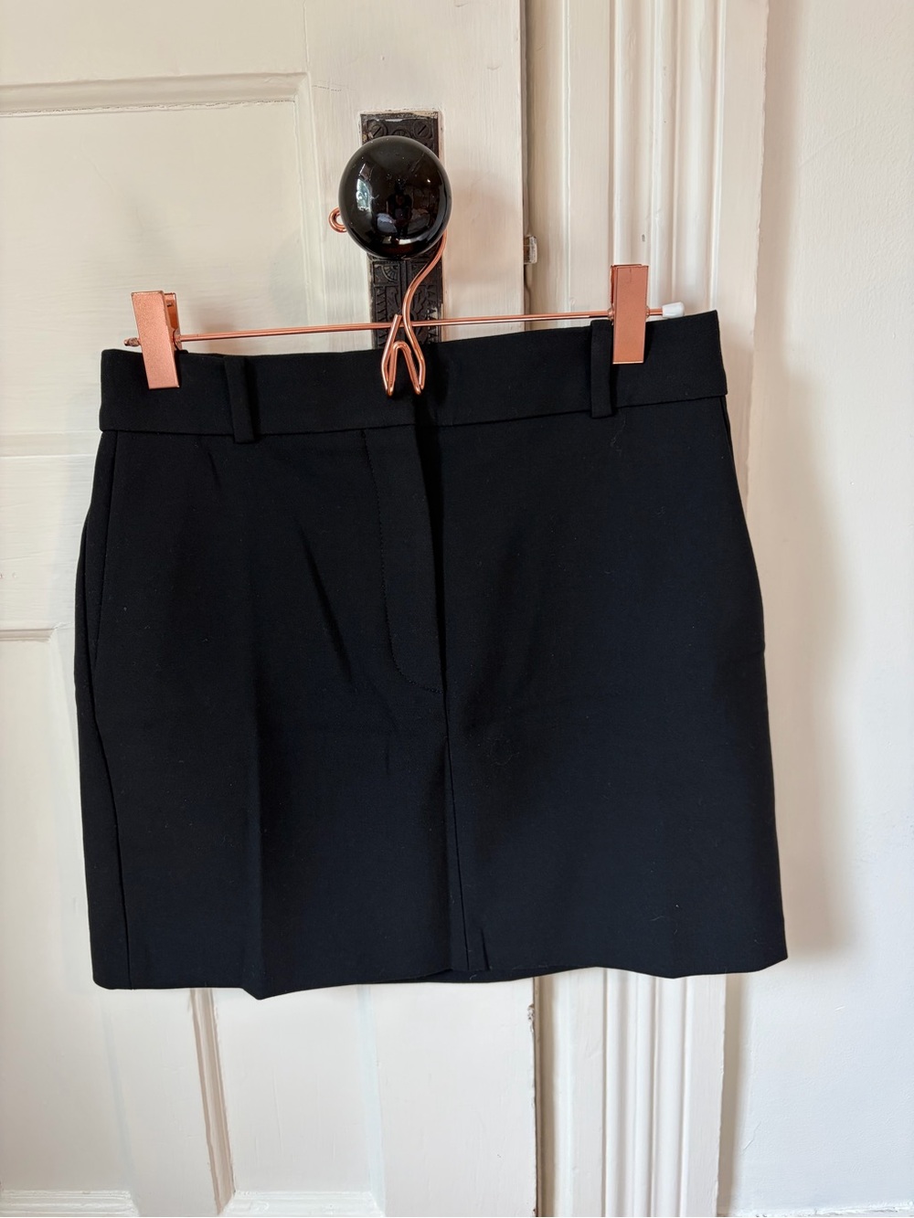 Babaton Aritzia Classic Black Women's Skirt